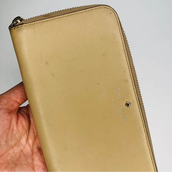 Kate Spade Beige Wallet Gold Zip Around Clutch Leather Pockets Money Coin Card - Picture 5 of 10